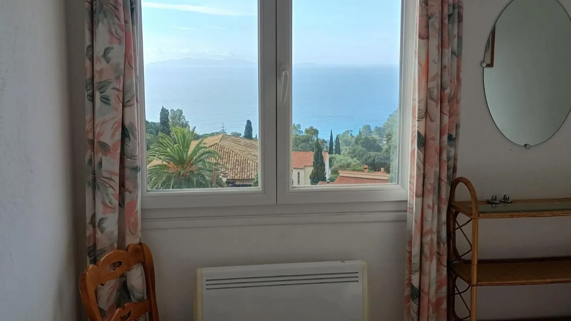 Apartment With Terraces In Rayol-Canadel-Sur-Mer