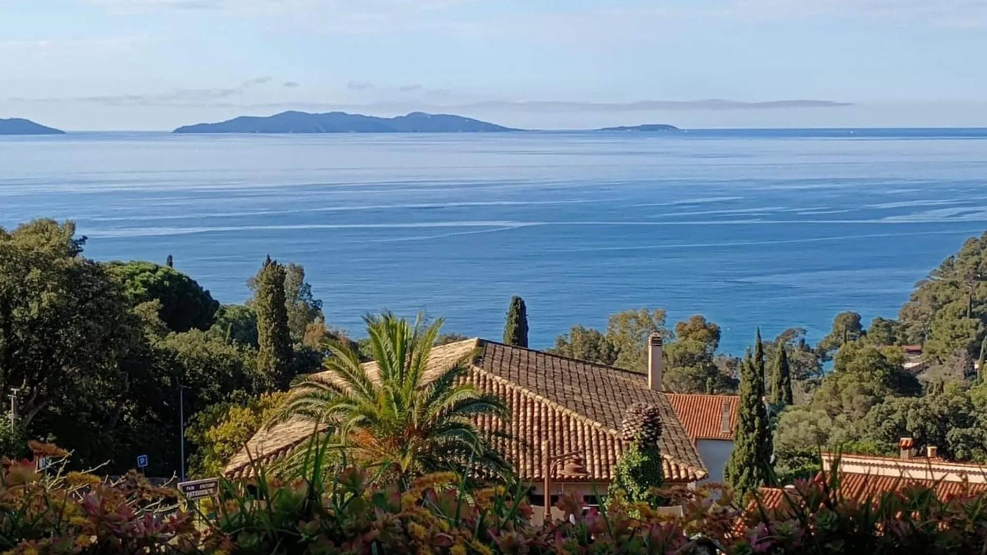 Apartment With Terraces In Rayol-Canadel-Sur-Mer