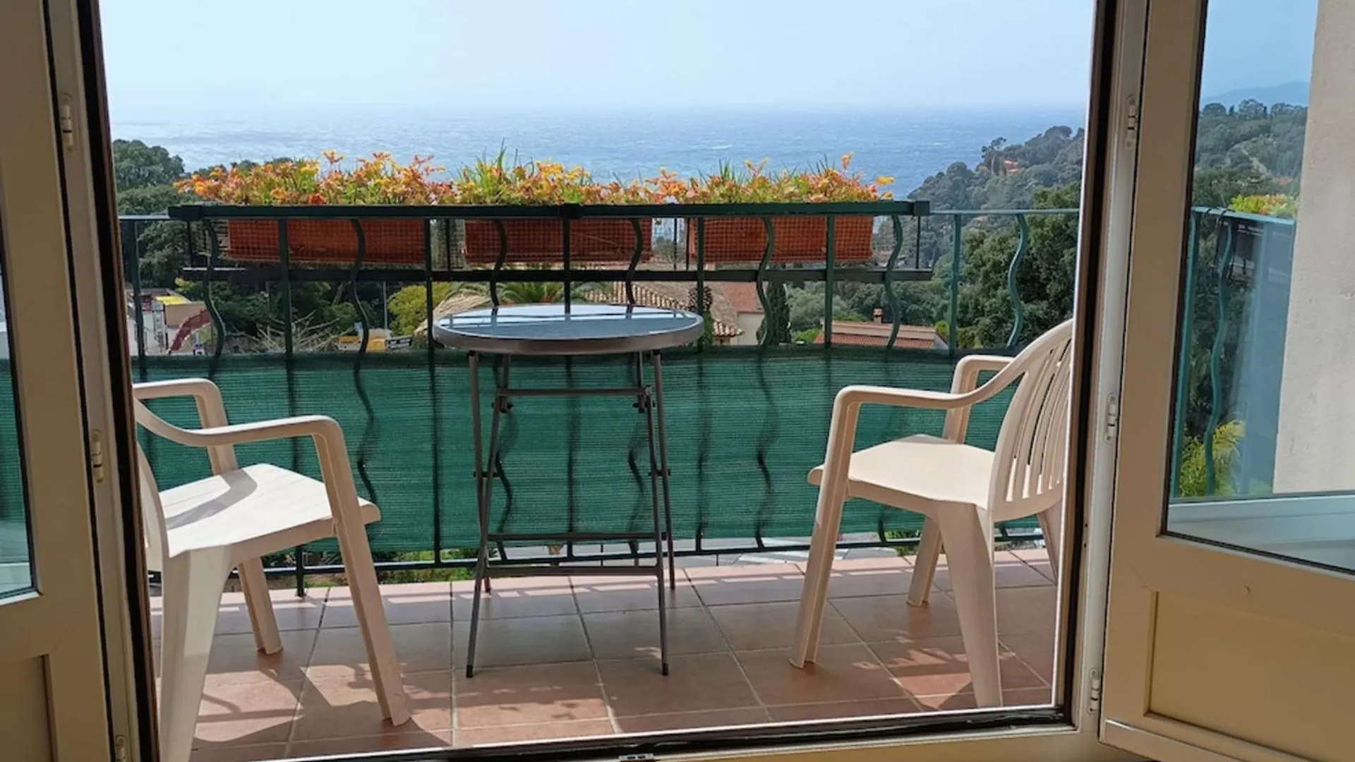 Apartment With Terraces In Rayol-Canadel-Sur-Mer
